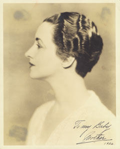Carlotta Monterey, formal portrait